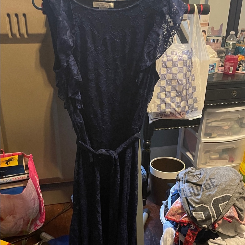 Chic Navy Lace Midi Dress
